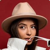 THE BEIGE WOMEN HAT
